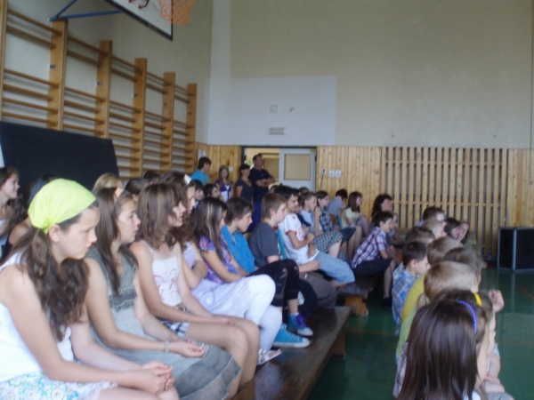 /galeria/Zakończenie roku szkolnego 2009|2010/917f4a64cd703d2659f1c2da017cb67c.jpg